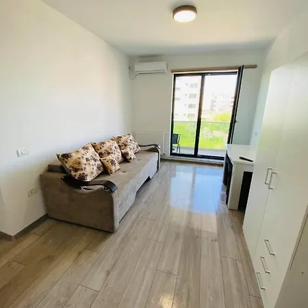 Marlene Residence 1 *